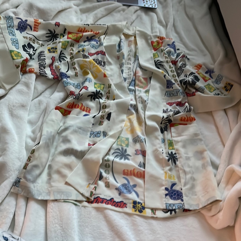 |beach cover up| |hibiscus flowers|